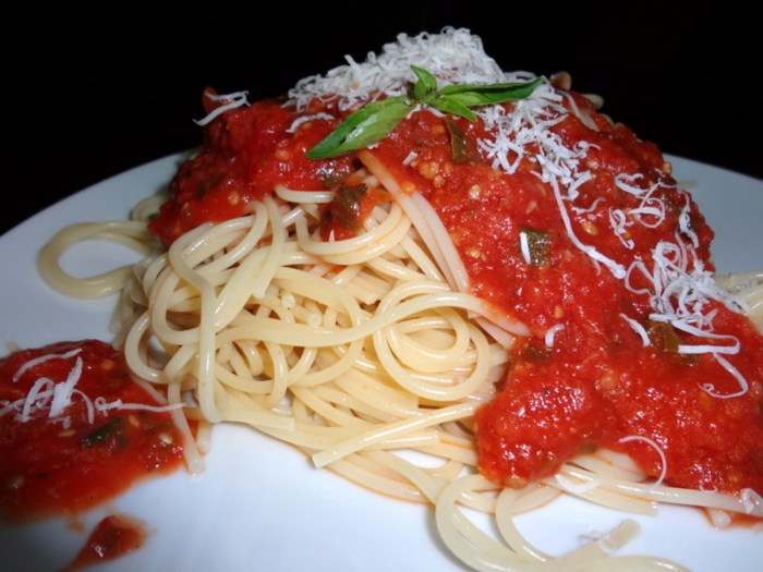 Canned tomato spaghetti sauce recipe